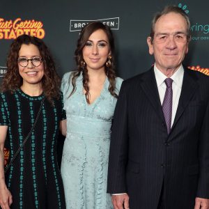 Hollywood Mourns Victoria Jones: A Look Back at the Life and Legacy of Tommy Lee Jones’ Daughter Following Her Sudden Passing