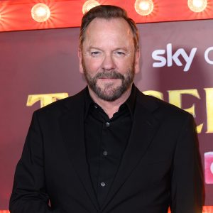 Kiefer Sutherland Faces Legal Turmoil After Alleged Midnight Altercation with Ride-Share Driver in Hollywood.