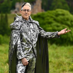 Murder, Mystery, and Menswear: The High-Stakes Style Strategy Behind Alan Cumming’s Traitors Transformation