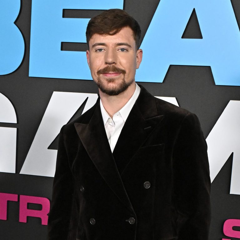 The Paradox of Digital Wealth: Why the World’s Richest YouTuber Claims to Have "Negative Money" While Other Creators Peak in the Millions.