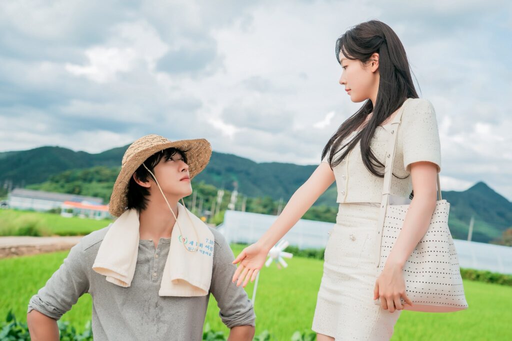 Ahn Hyo Seop’s Peaceful Farmer Life Takes A Turn After Meeting Chae Won Bin In “Sold Out On You”