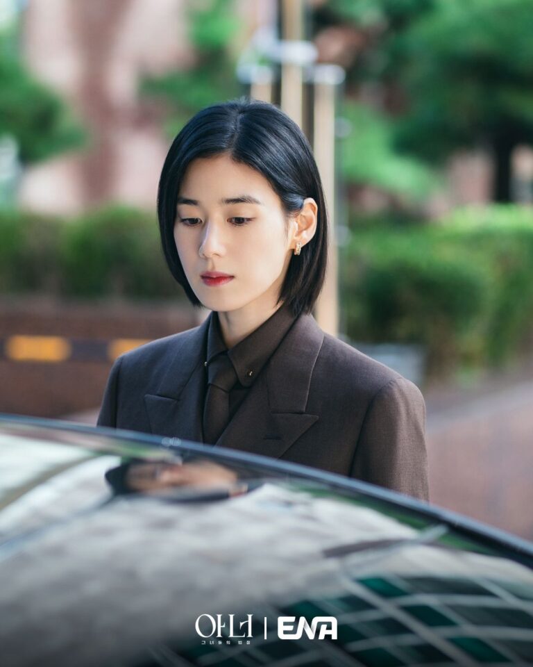 Jung Eun Chae Makes Bold Move Toward Alliance With Yeon Woo Jin To Reclaim Her Law Firm In “Honour”