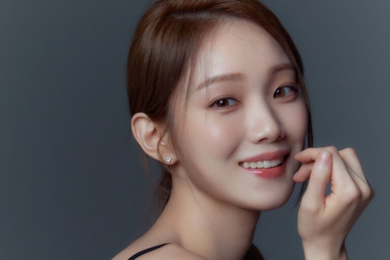 Lee Sung Kyung In Talks To Star In Cozy Slice-Of-Life Mystery Drama