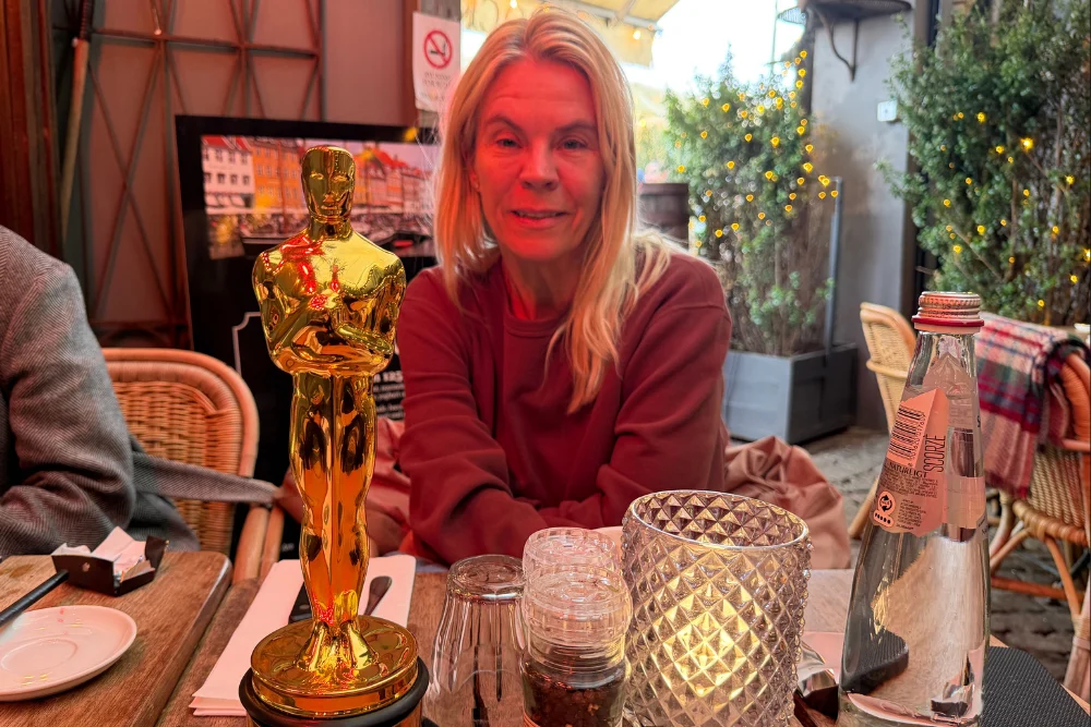 ‘Mr. Nobody Against Putin’s’ ‘Insane’ Oscars: Artificial Rainbows, Toilet Interviews and Speaking Truth to Trump’s Government