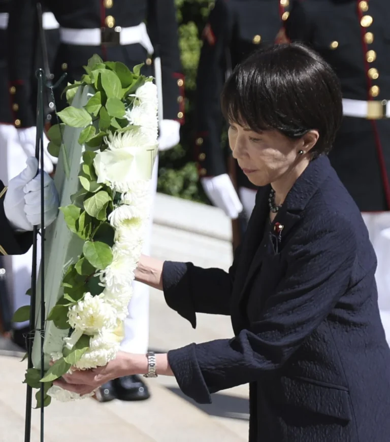 Prime Minister Takaichi Honors Fallen Soldiers at Arlington, Solidifying U.S.-Japan Alliance Amidst Global Tensions
