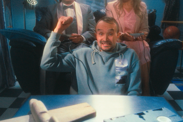 ‘Soap Fever’ Director on American Soap Opera Mania in 90s Finland: ‘In Moments of Crisis, People Don’t Need Prestige, They Need Connection’