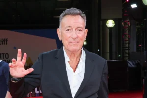 Sound of Resistance: Bruce Springsteen’s Unwavering Call for Justice Ignites a Movement in Minneapolis